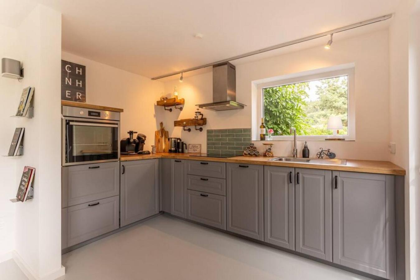 Adenauer Zwoelf - Das 5 Sterne Ferienhaus Mit Sauna Und Garten Am Eifelsteig Kerpen  Exteriör bild