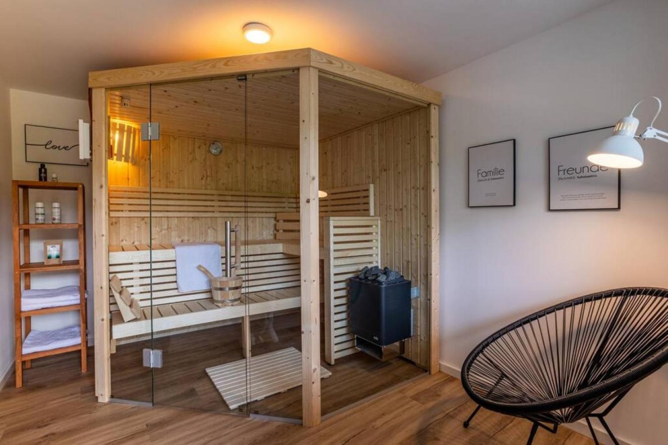 Adenauer Zwoelf - Das 5 Sterne Ferienhaus Mit Sauna Und Garten Am Eifelsteig Kerpen  Exteriör bild